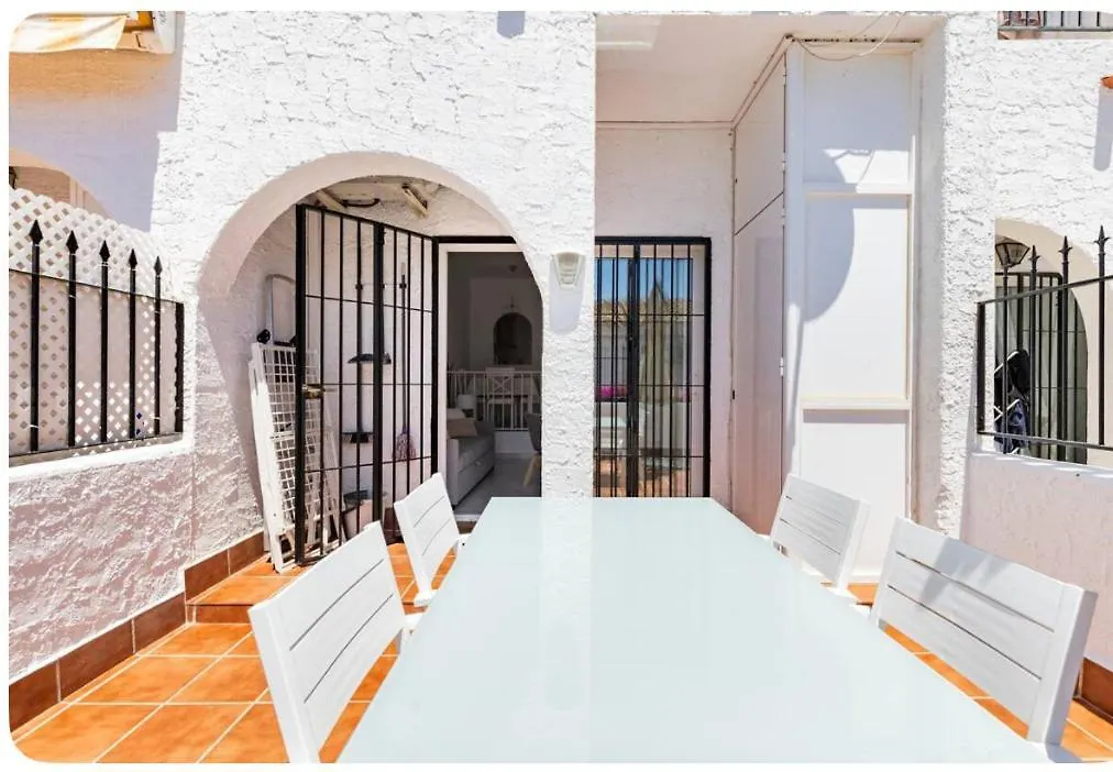 Dom wakacyjny Willa La Casa En La Carihuela Playa A 3 Minutos A Pie Torremolinos Hiszpania